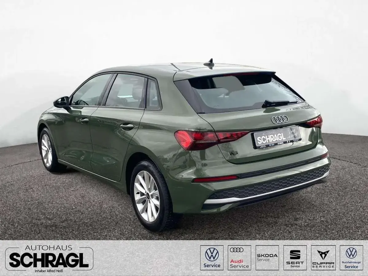 Nowe Audi A3 Ambiente 150 KM (110 kW) 2026 Zielony Sedan/Limuzyna