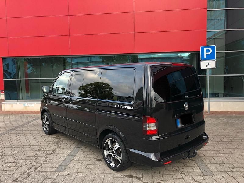 Usata VW Multivan 174 CV (127 kW) 2009 Nero Monovolume