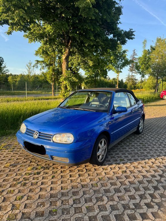 Blau Gebraucht 1998 VW Golf Cabriolet Comfortline Cabrio | 3.850 € (Fairer Preis) - Bild 1/4