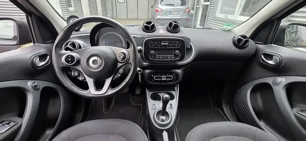 Gebraucht Smart ForFour Passion 71 PS (52 kW) 2016 Schwarz Kleinwagen