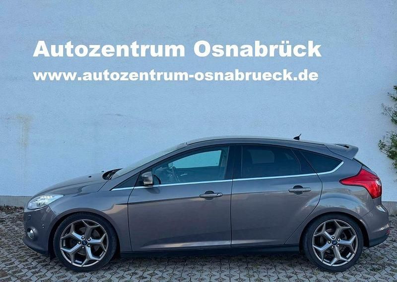 Używany Ford Focus Sport 182 KM (133 kW) 2011 Brązowy Sedan/Limuzyna