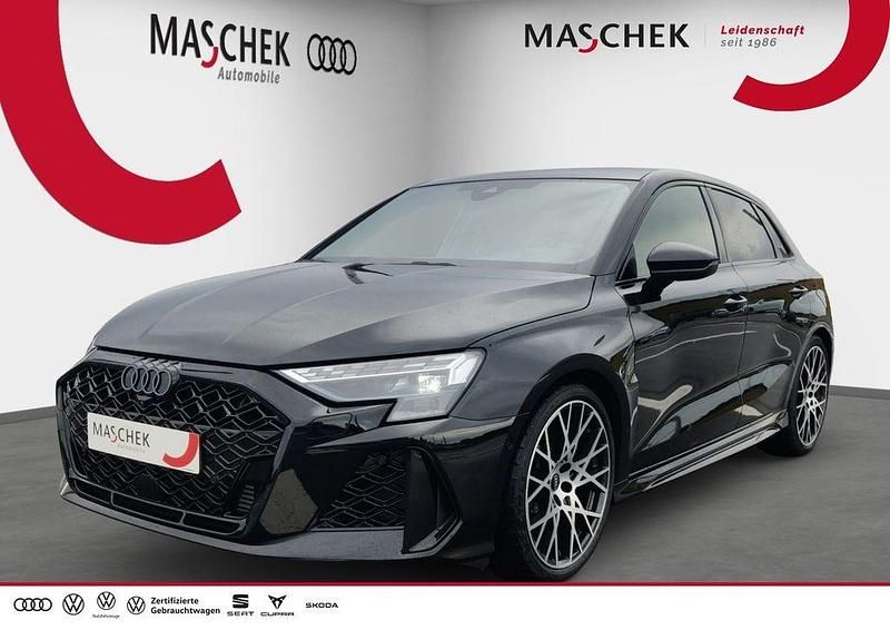 Mythosschwarz Gebraucht 2025 Audi RS3 Sportback Premium Kleinwagen | 65.222 € (Fairer Preis) - Bild 1/4