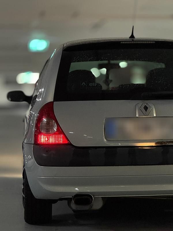 Gebraucht Renault Clio II 72 PS (52 kW) 2003 Grau Kleinwagen