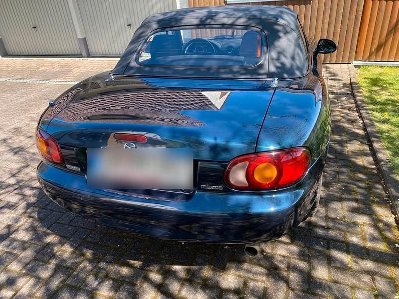 Second-hand Mazda MX5 110 CP (80 kW) 2000 Albastru Cabrio