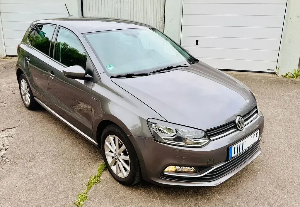 Gebraucht VW Polo LOUNGE 90 PS (66 kW) 2015 Grau Limousine