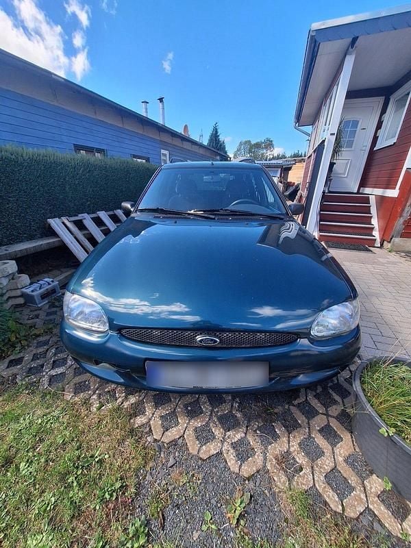 Gebraucht Ford Escort 90 PS (66 kW) 1997 Grün Kombi
