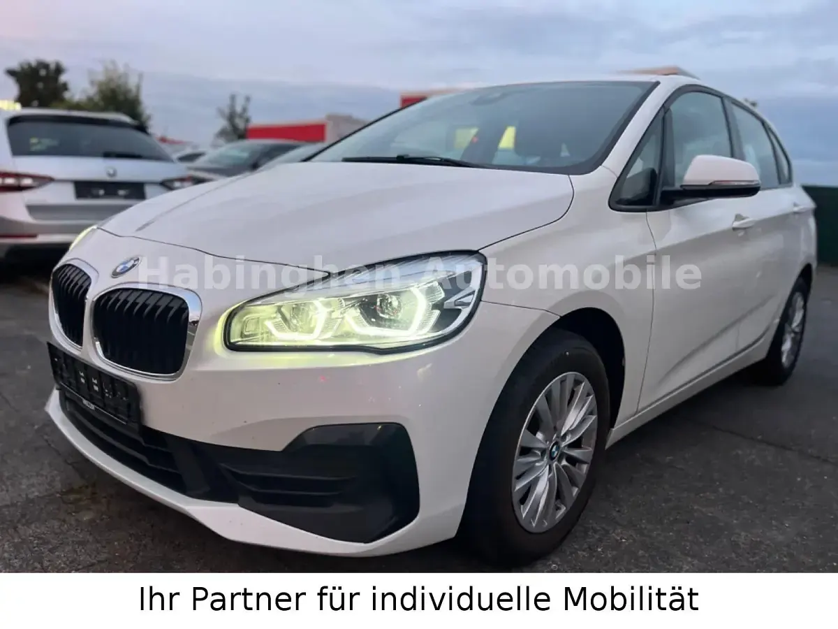 Gebraucht BMW 218 Active Tourer Advantage 150 PS (110 kW) 2020 Weiß Van / Kleinbus