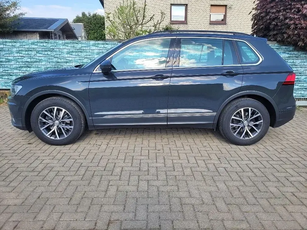 Gebraucht VW Tiguan 150 PS (110 kW) 2020 Grau SUV