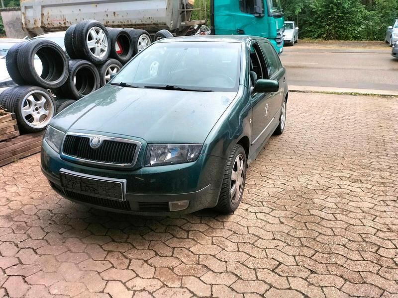 Grün Gebraucht 2002 Skoda Fabia Kleinwagen | 500 € (Guter Preis) - Bild 1/4