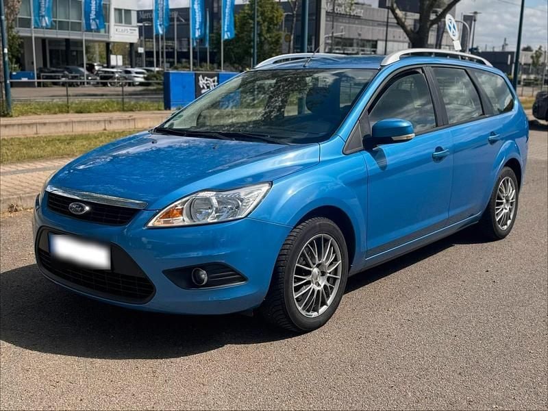 Second-hand Ford Focus 105 CP (77 kW) 2010 Albastru Break