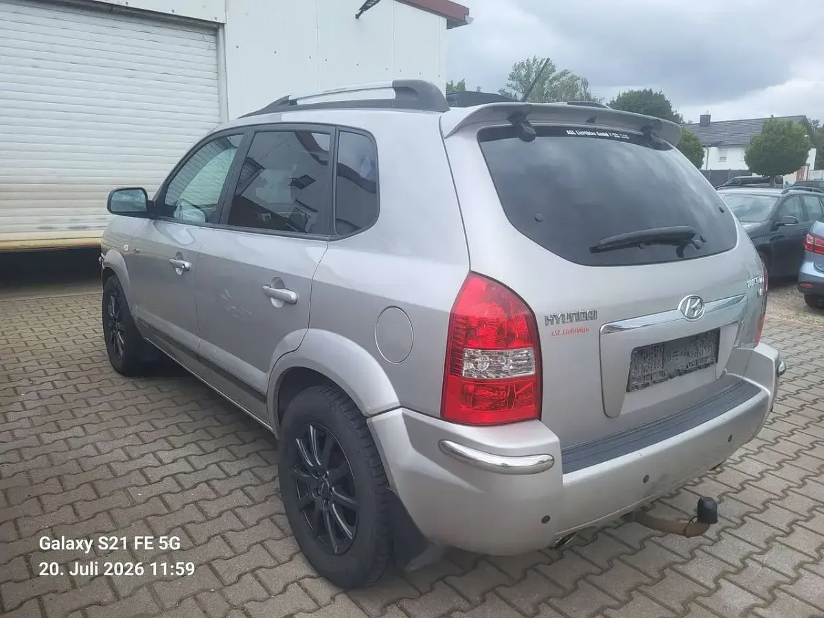 Gebraucht Hyundai Tucson GLS 175 PS (128 kW) 2005 Silber SUV