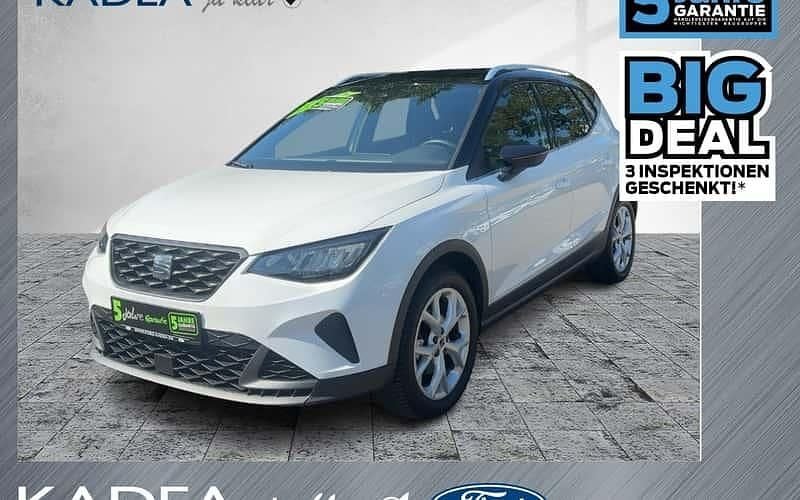 Weiß Gebraucht 2024 Seat Arona FR SUV | 17.480 € (Superpreis) - Bild 1/4