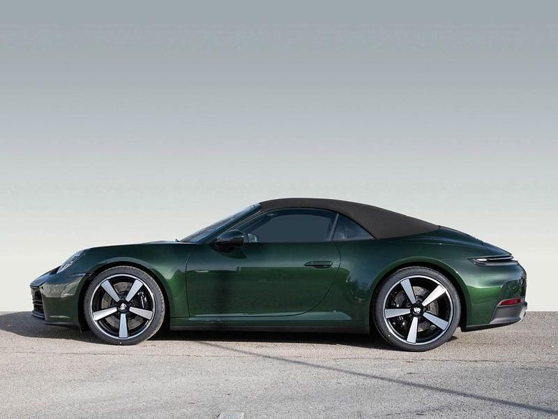 Neu Porsche 911 Carrera S Cabriolet 480 PS (353 kW) 2025 Grün Cabrio