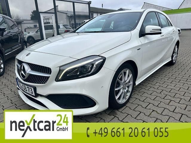 Weiß Gebraucht 2018 Mercedes A200 AMG Limousine | 17.990 € (Fairer Preis) - Bild 1/4