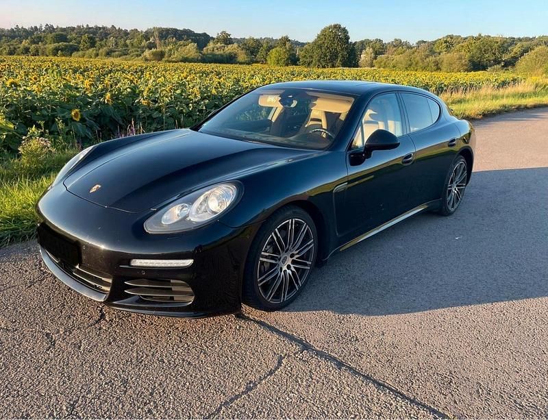 Schwarz Gebraucht 2015 Porsche Panamera GTS Edition Limousine | 25.990 € - Bild 1/4