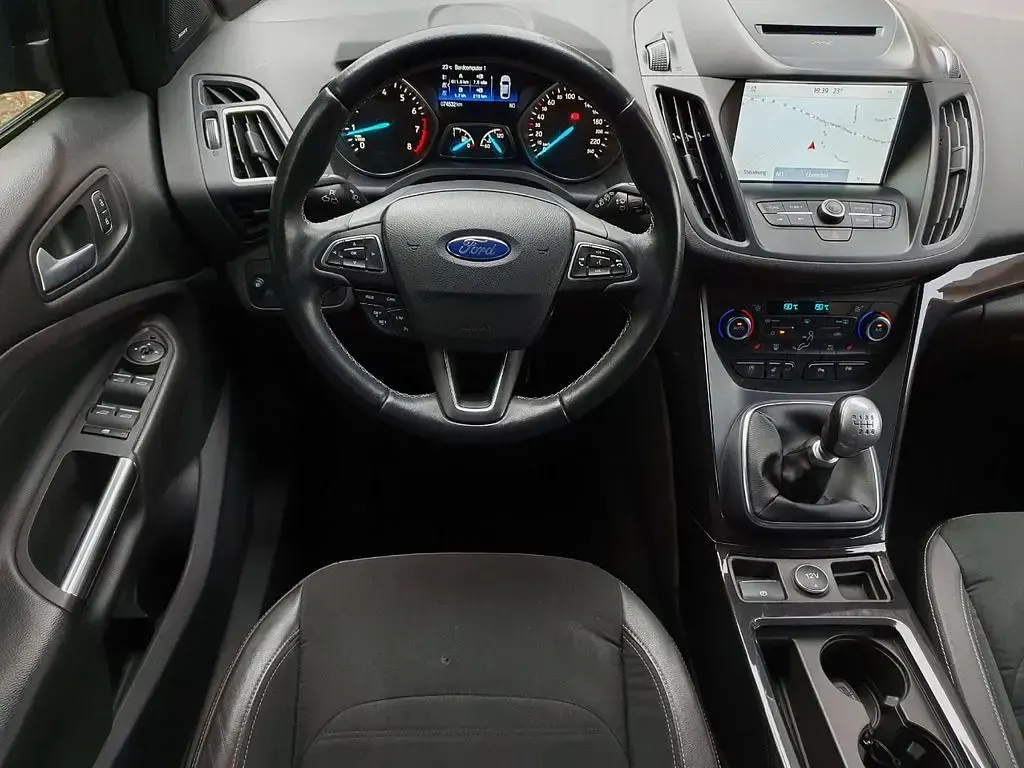 Gebraucht Ford Kuga ST-Line 150 PS (110 kW) 2020 Iridiumschwarz metallic SUV