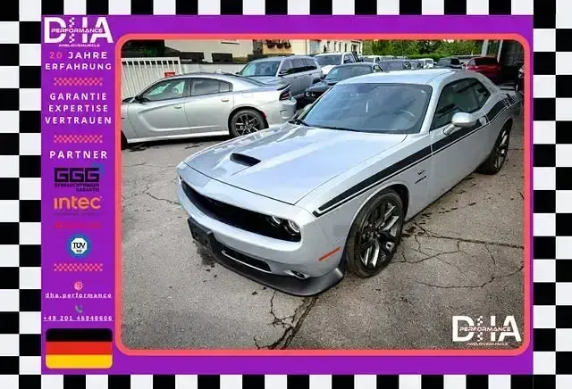 Używany Dodge Challenger 377 KM (277 kW) 2021 Srebrny Coupe