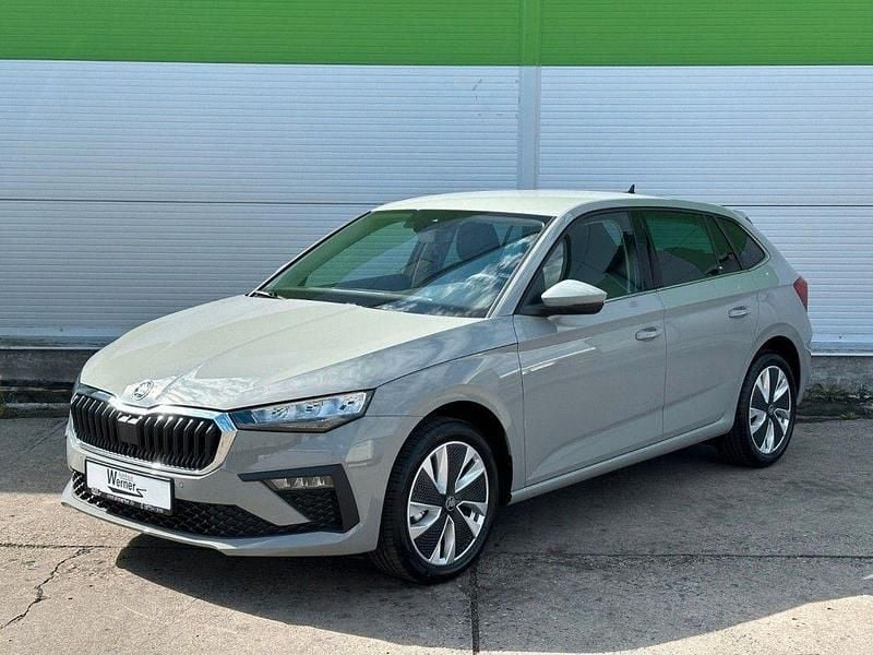 Grau Neu 2025 Skoda Scala Kleinwagen | 28.190 € (Fairer Preis) - Bild 1/2