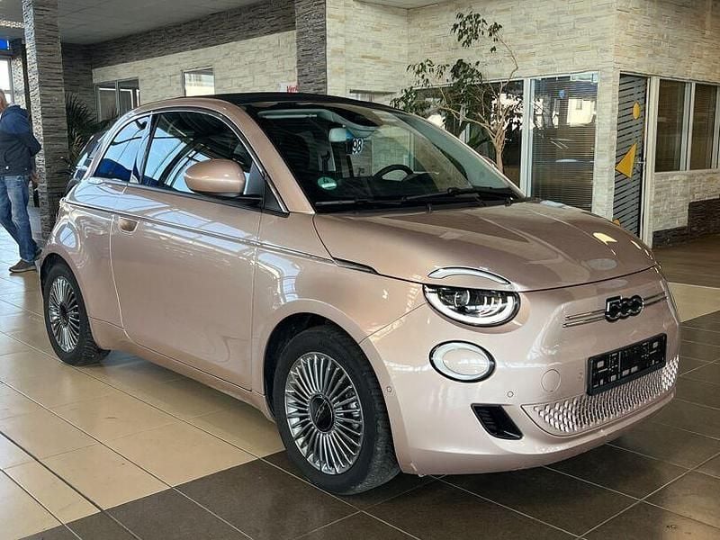 Gold rosegold (metallic) Gebraucht 2023 Fiat 500C Cabrio | 19.500 € (Fairer Preis) - Bild 1/4