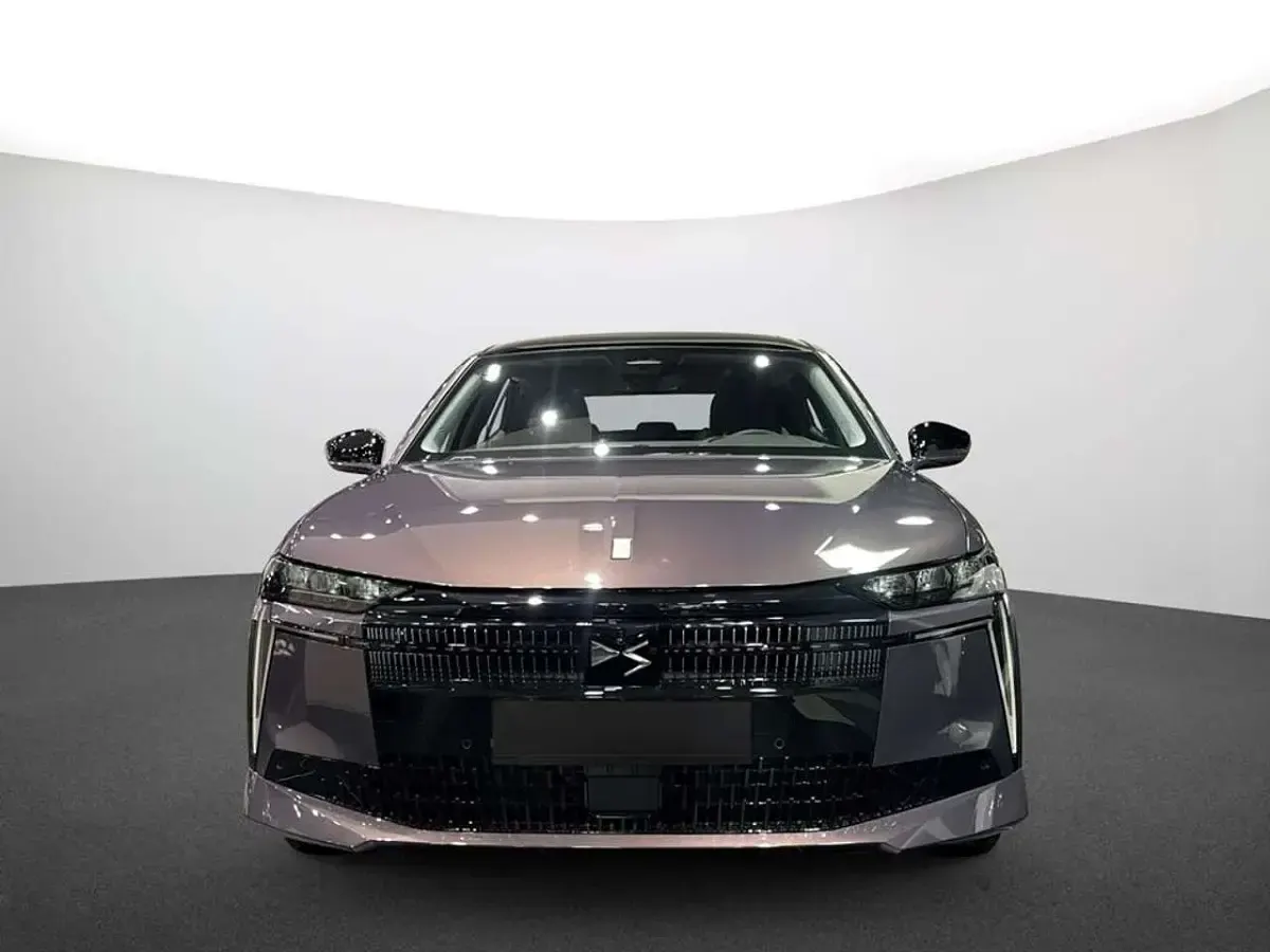 Neu DS Automobiles DS4 156 kW (213 PS) 2026 Nachtflug Limousine