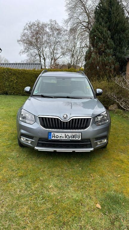 Gebraucht Skoda Yeti Style 150 PS (110 kW) 2015 Grau SUV