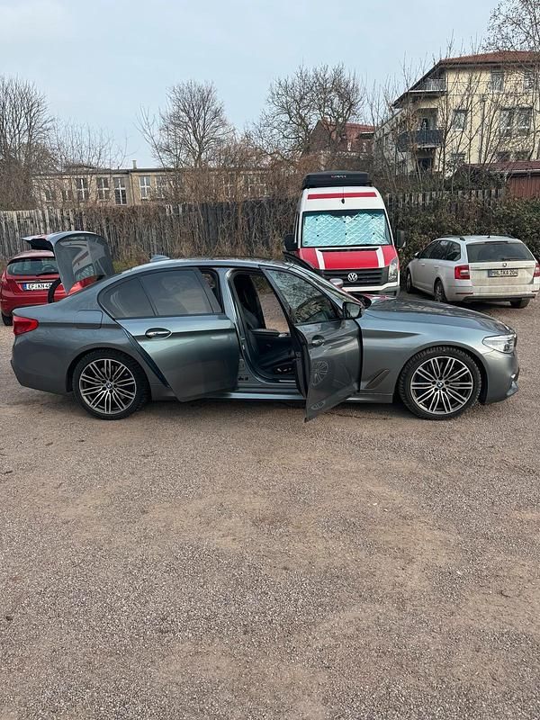 Gebraucht BMW M550 462 PS (339 kW) 2017 Silber Limousine