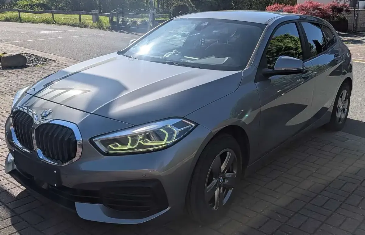 Gebraucht BMW 118 136 PS (100 kW) 2023 Grau Kleinwagen