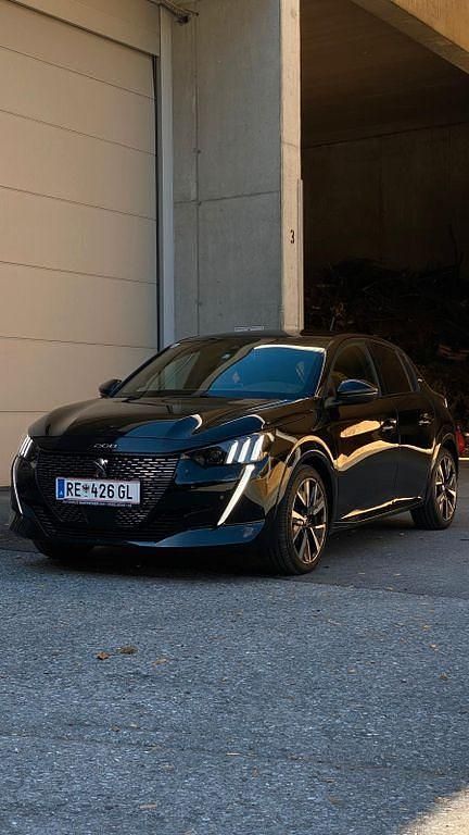 Schwarz Gebraucht 2020 Peugeot 208 GT-line Kleinwagen | 15.990 € (Etwas zu teuer) - Bild 1/4