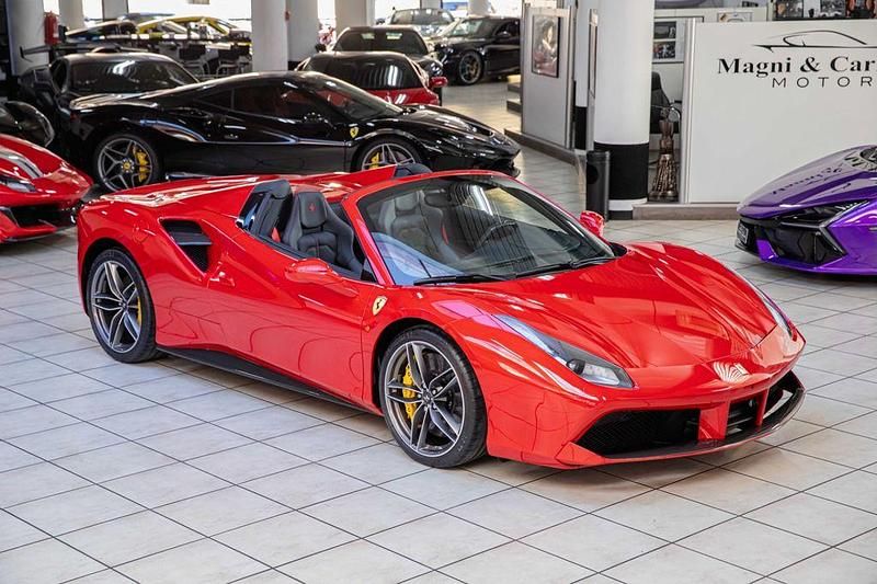 Gebraucht Ferrari 488 669 PS (492 kW) 2016 Rot Cabrio