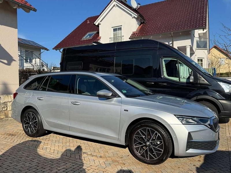 Gebraucht Skoda Octavia 150 PS (110 kW) 2025 Reflexsilber Kombi