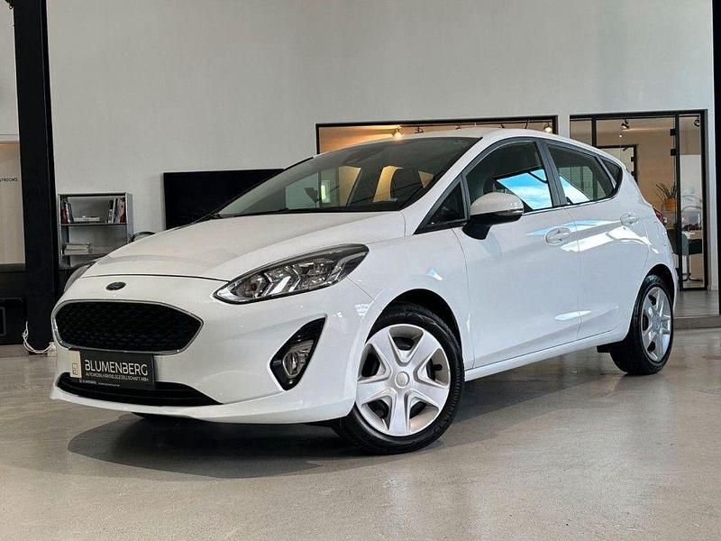 Weiß Gebraucht 2020 Ford Fiesta Cool & Connect Limousine | 12.980 € (Fairer Preis) - Bild 1/4