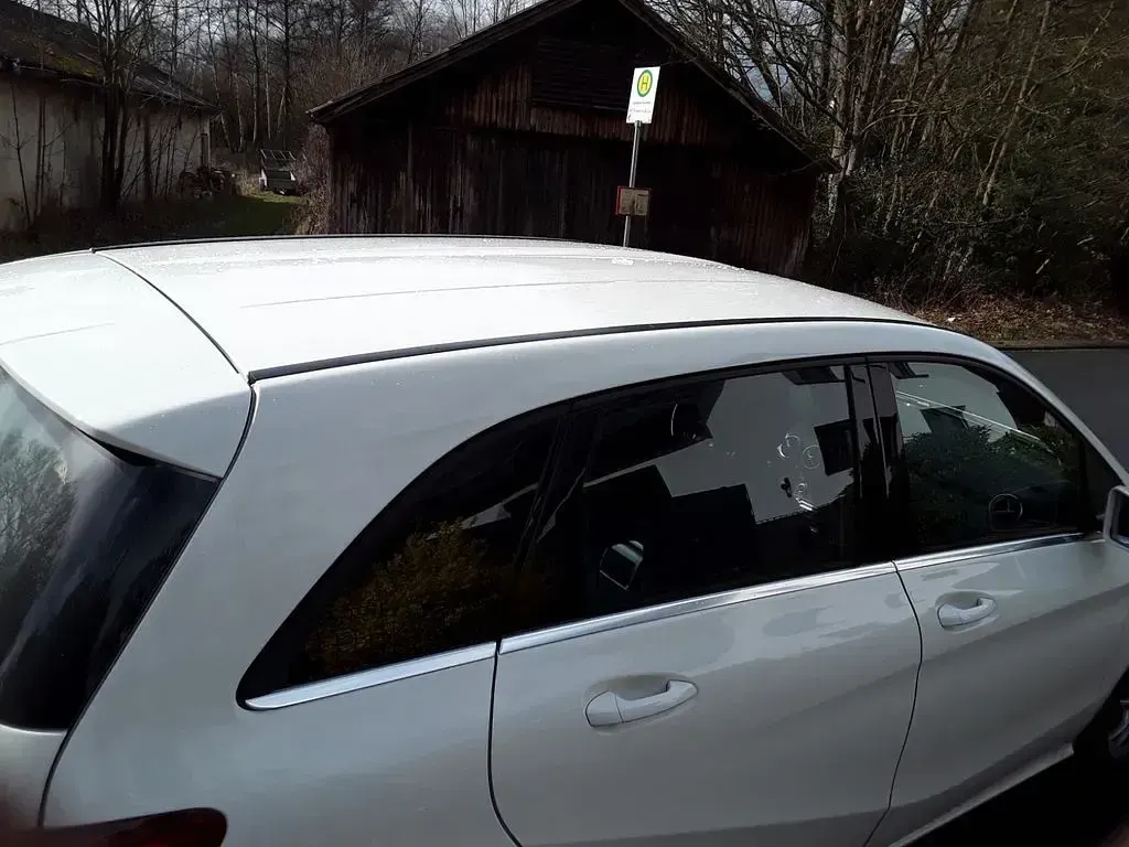 Gebraucht Mercedes B180 122 PS (89 kW) 2018 Weiß Kleinwagen