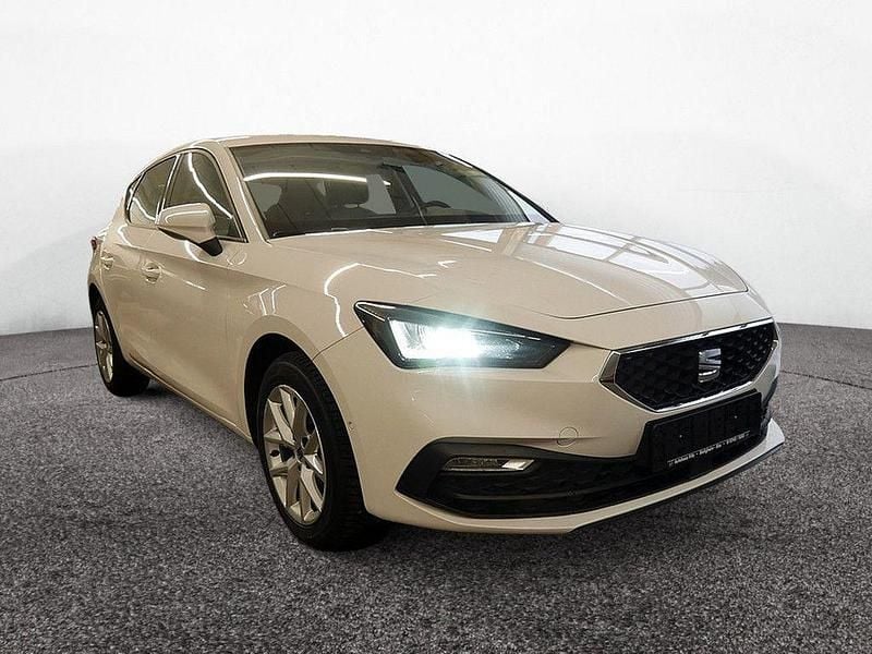 Gebraucht Seat Leon Style 150 PS (110 kW) 2022 Weiß Limousine