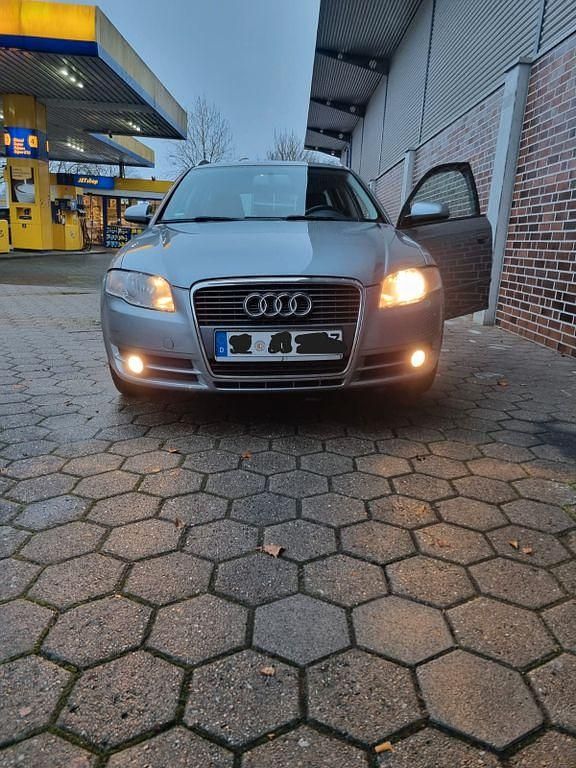 Grau Gebraucht 2007 Audi A4 Kombi | 3.000 € (Fairer Preis) - Bild 1/4