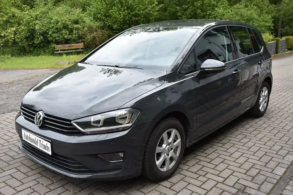 Second-hand VW Golf VII Trendline 110 CP (80 kW) 2016 Gri Berlinǎ