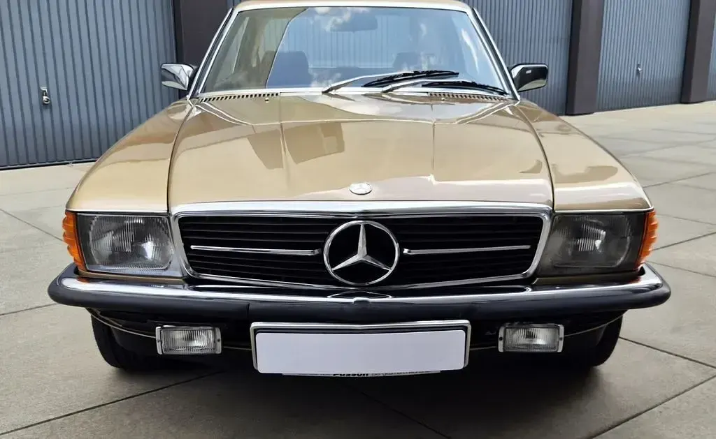 Gebraucht Mercedes SLC280 185 PS (136 kW) 1980 Gold Coupé