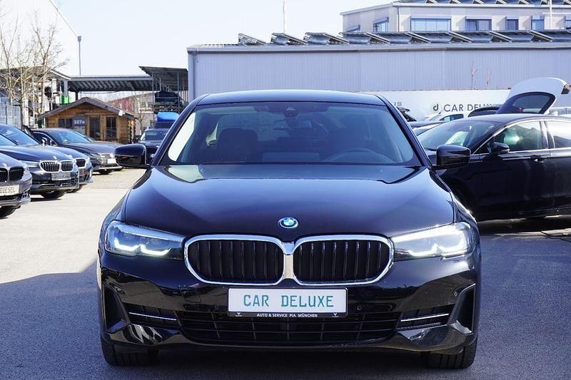 Gebraucht BMW 530e 184 PS (135 kW) 2023 Schwarz Limousine