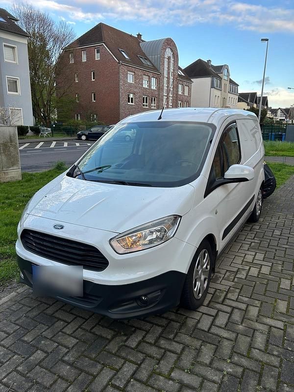 Gebraucht Ford Transit 105 PS (77 kW) 2017 Weiß Van / Kleinbus