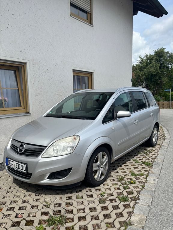 Silber Gebraucht 2009 Opel Zafira Edition Van / Kleinbus | 1.500 € (Guter Preis) - Bild 1/4