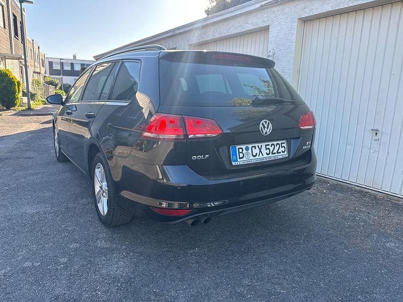 Gebraucht VW Golf VII Comfortline 140 PS (102 kW) 2013 Schwarz Kombi