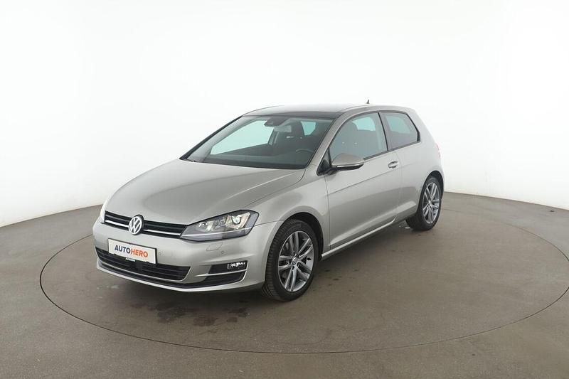 Grau Gebraucht 2014 VW Golf VII Comfortline Limousine | 15.240 € (Fairer Preis) - Bild 1/3
