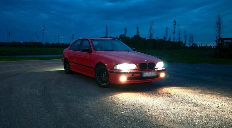 Second-hand BMW 520 150 CP (110 kW) 2000 Roșu Berlinǎ