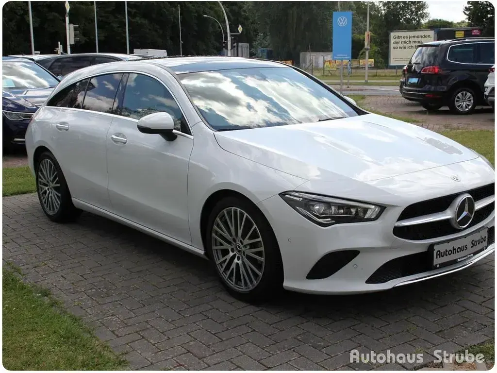 Gebraucht Mercedes CLA220 Shooting Brake Progressive 190 PS (139 kW) 2019 Weiß Kombi