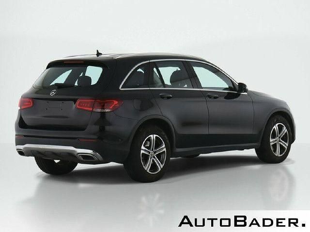 Gebraucht Mercedes GLC220 Exclusive 194 PS (142 kW) 2022 197 lack obsidianschwarz (metallic) SUV