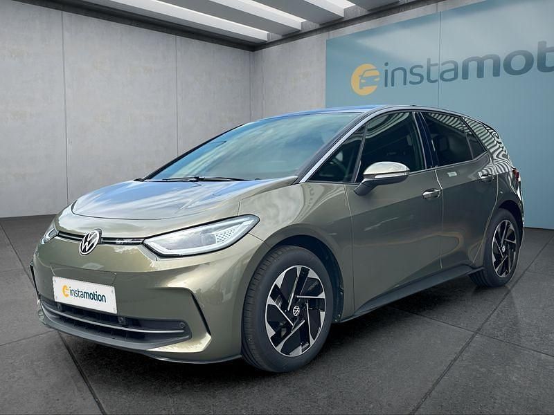 Grün Gebraucht 2024 VW ID.3 Pro Kleinwagen | 33.449 € (Fairer Preis) - Bild 1/4