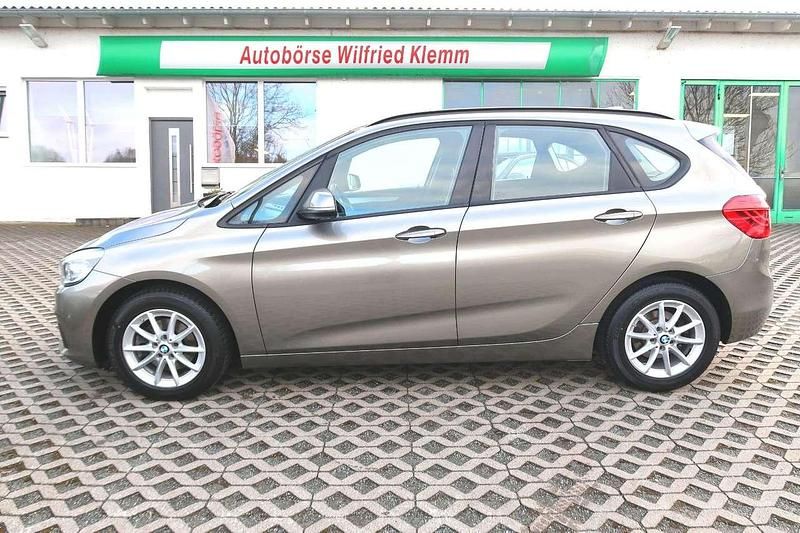 Gebraucht BMW 218 150 PS (110 kW) 2015 Platinsilberpearleffect Van / Kleinbus