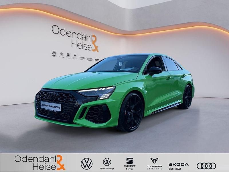 Gebraucht Audi RS3 Ambiente 400 PS (294 kW) 2023 Kyalamigrün Limousine