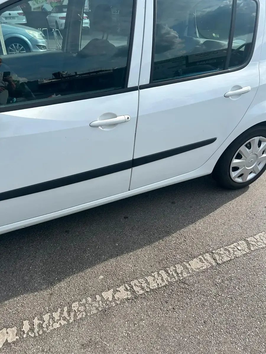 Gebraucht Renault Modus 75 PS (55 kW) 2011 Weiß Van / Kleinbus