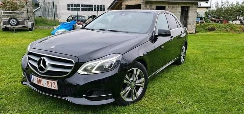 Schwarz Gebraucht 2014 Mercedes E220 Avantgarde Limousine | 8.700 € (Superpreis) - Bild 1/4