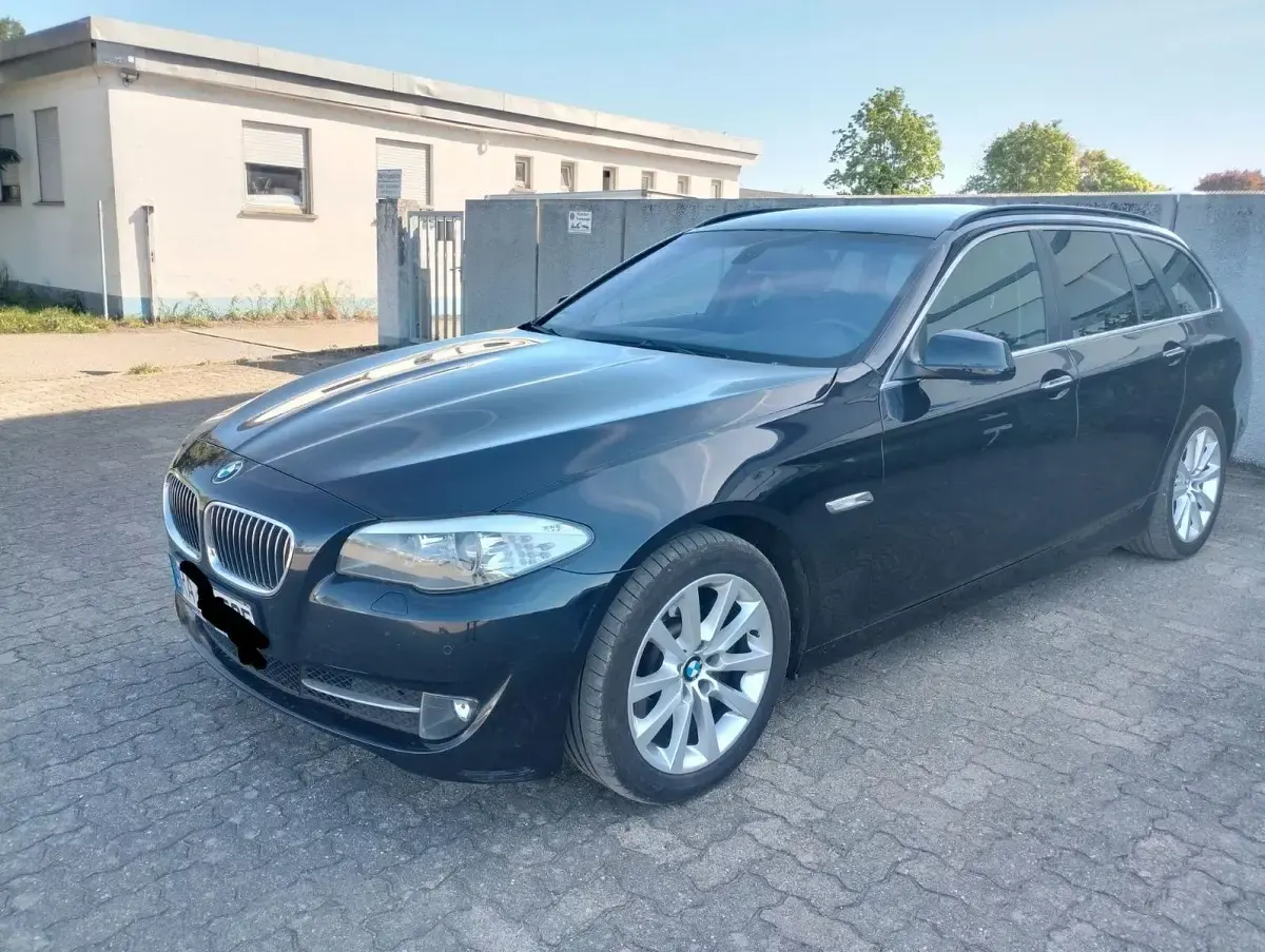 Second-hand BMW 525 218 CP (160 kW) 2011 Albastru Break